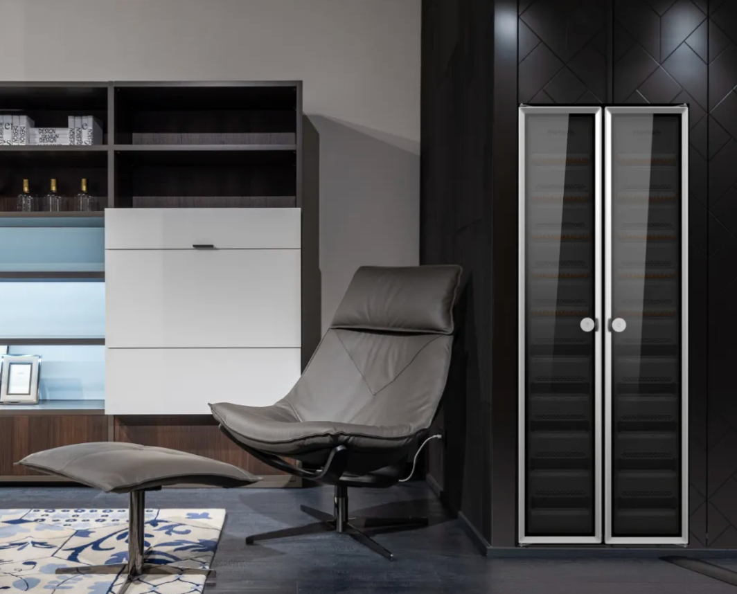 設(shè)備中心拼接案例分享，來(lái)看“強(qiáng)”與“弱”的和諧共處。